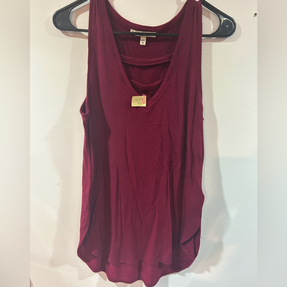 Sleeveless dress top